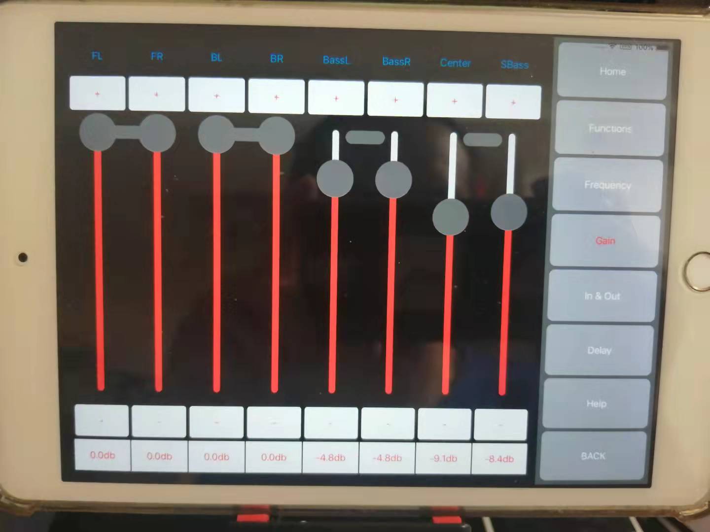 профессиональная 8-канальная автомагнитола CA6 для начинающих